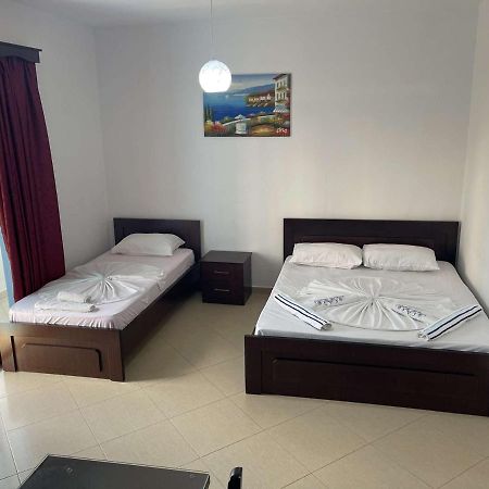 Vila Ronaldo Apartment Ksamil Ngoại thất bức ảnh