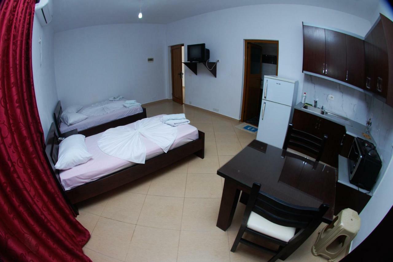 Vila Ronaldo Apartment Ksamil Ngoại thất bức ảnh