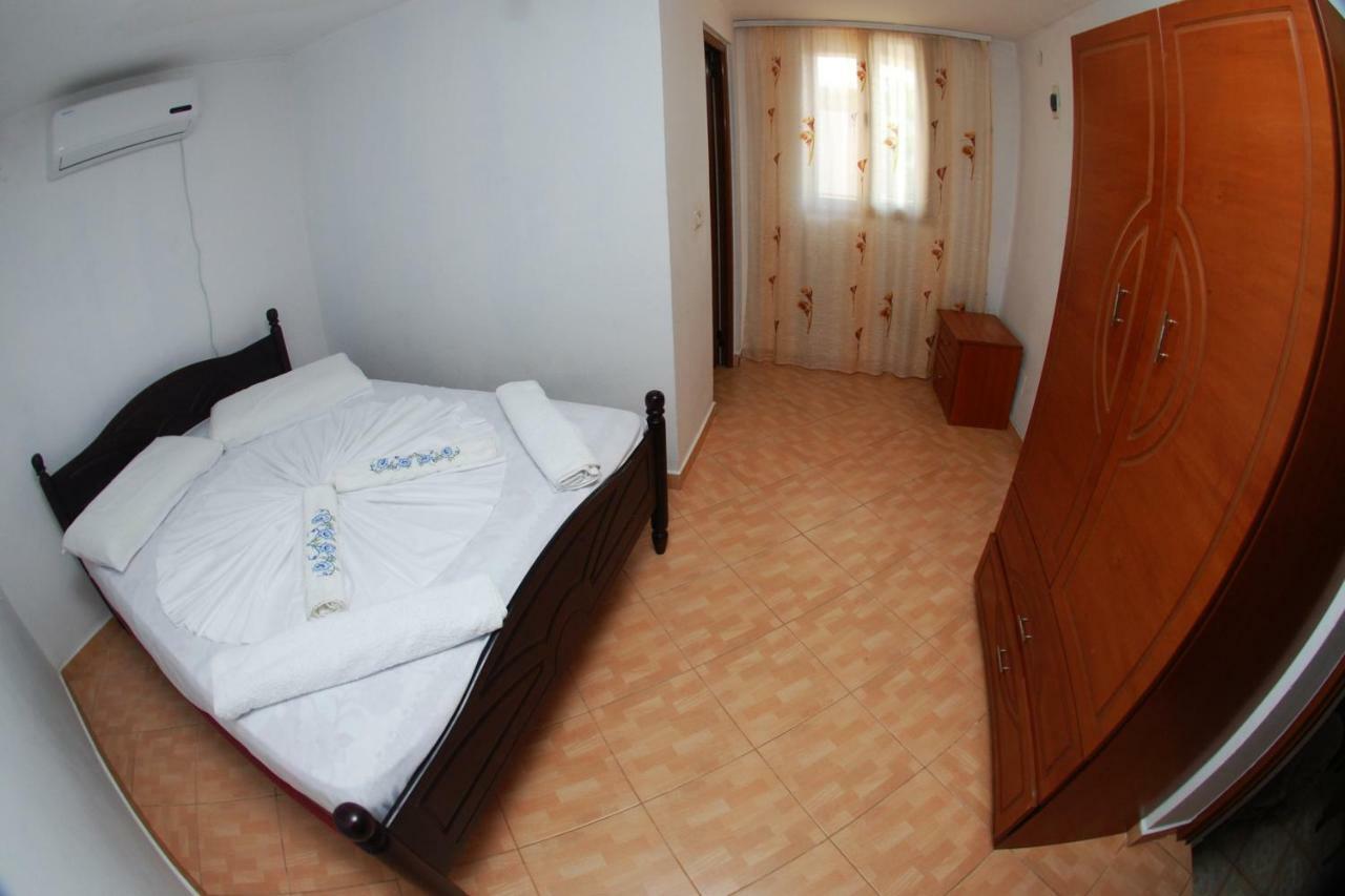 Vila Ronaldo Apartment Ksamil Ngoại thất bức ảnh