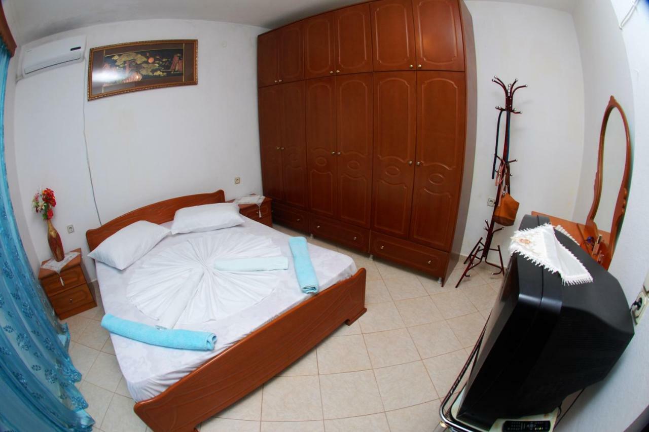 Vila Ronaldo Apartment Ksamil Ngoại thất bức ảnh