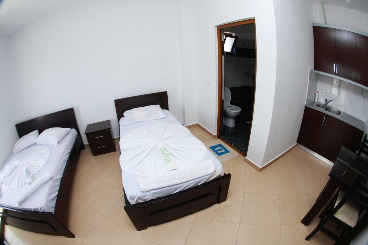 Vila Ronaldo Apartment Ksamil Ngoại thất bức ảnh
