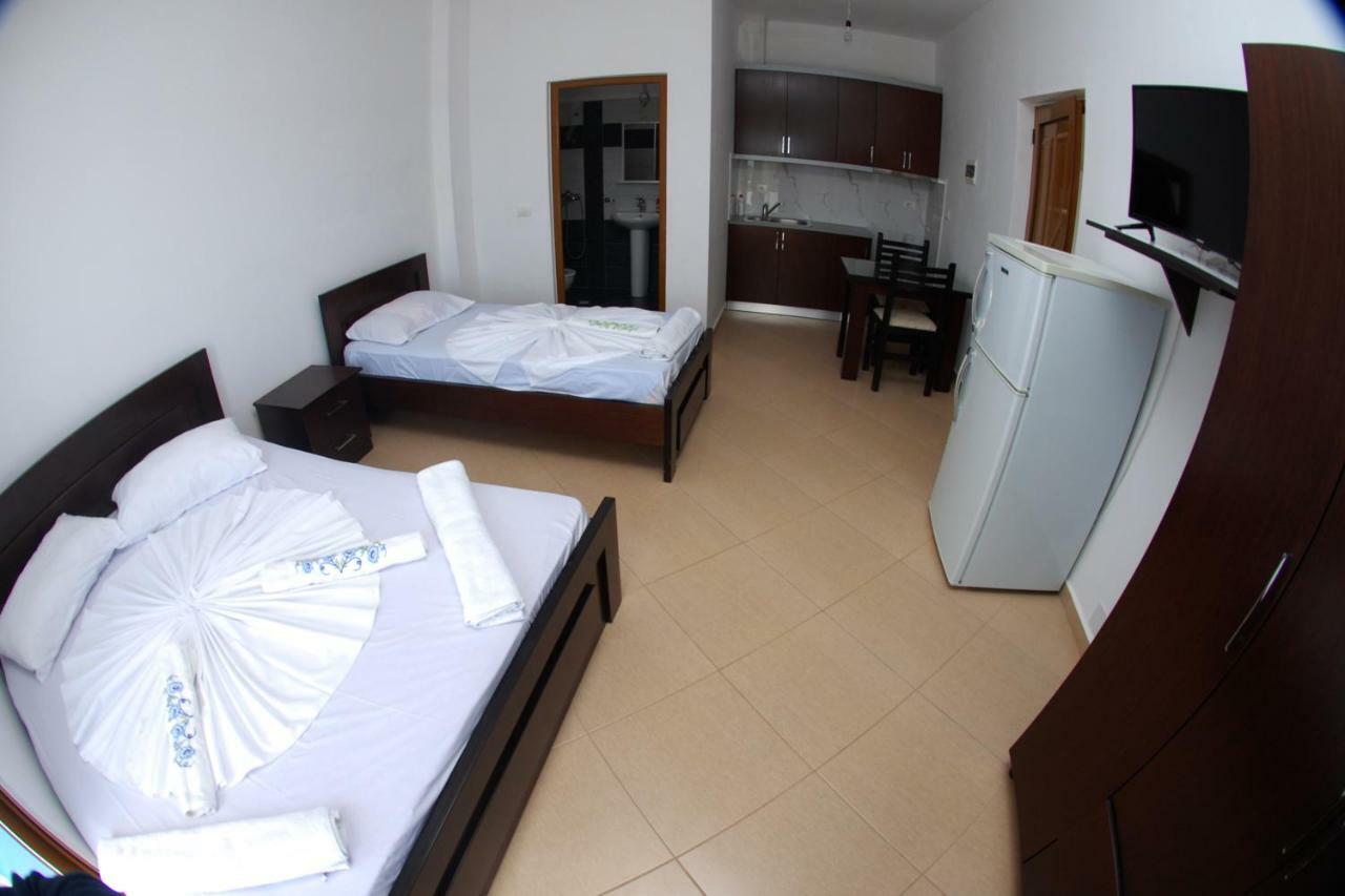 Vila Ronaldo Apartment Ksamil Ngoại thất bức ảnh