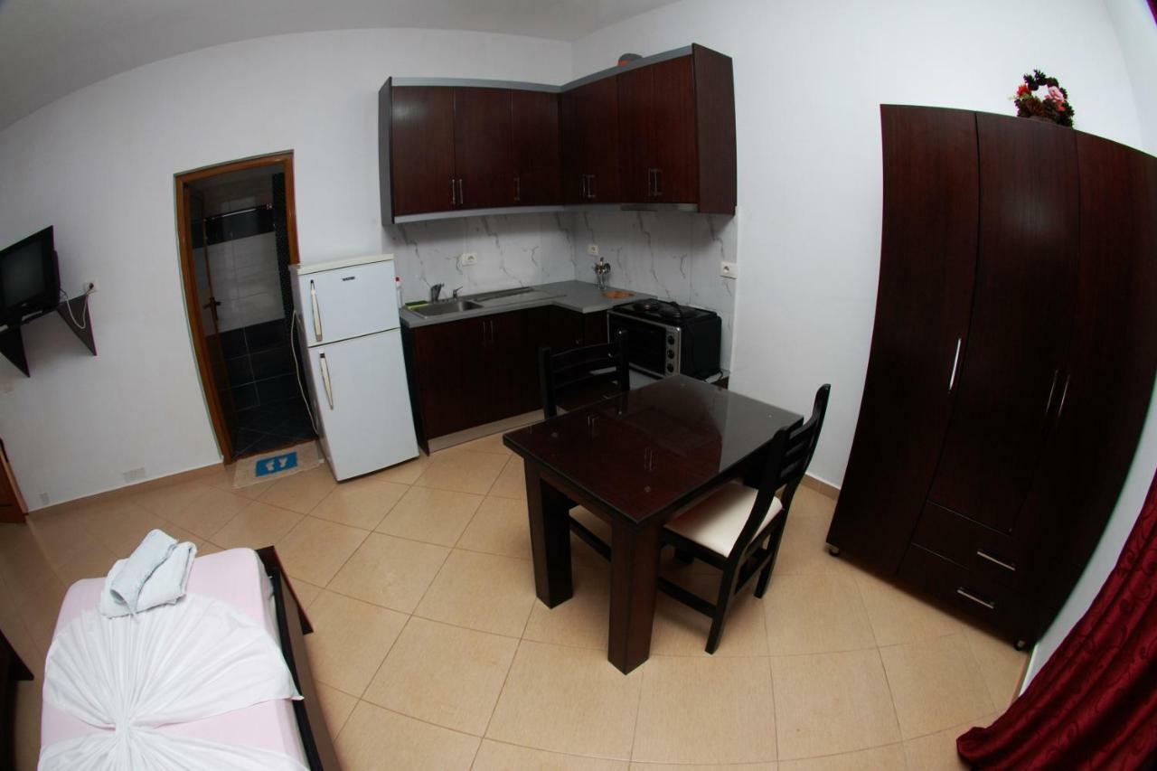 Vila Ronaldo Apartment Ksamil Ngoại thất bức ảnh
