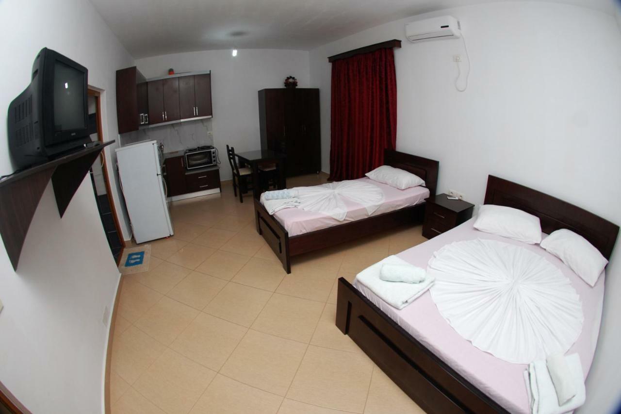 Vila Ronaldo Apartment Ksamil Ngoại thất bức ảnh